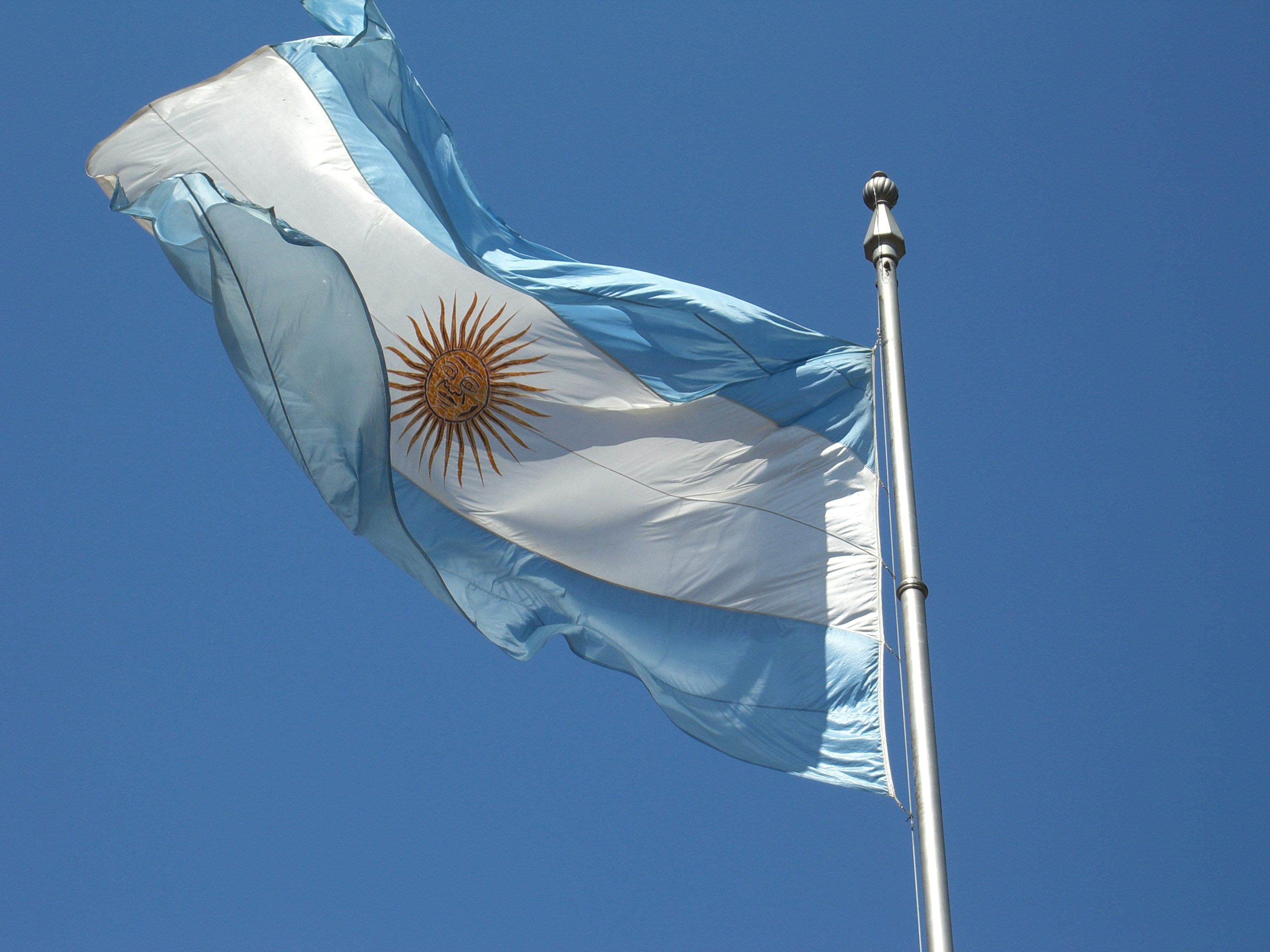 الأرجنتين تتوصل إلى اتفاق لتجنب الإفلاس