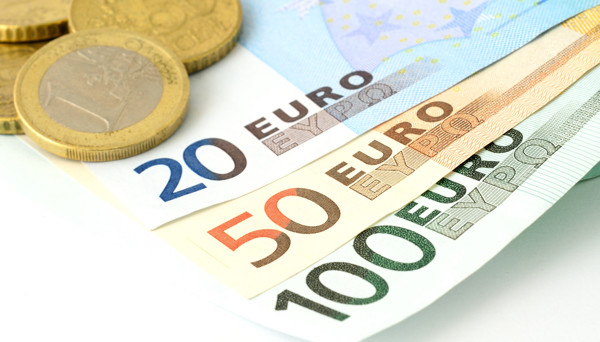 اليورو يكسر أدنى مستويات العام نحو أدنى مستويات 2018