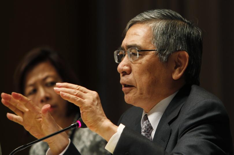 محافظ بنك اليابان يبدي تخوفه من تقلبات سوق الأسهم