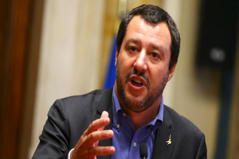 إيطاليا: وزير الداخلية يهدد بإجراء انتخابات مبكرة