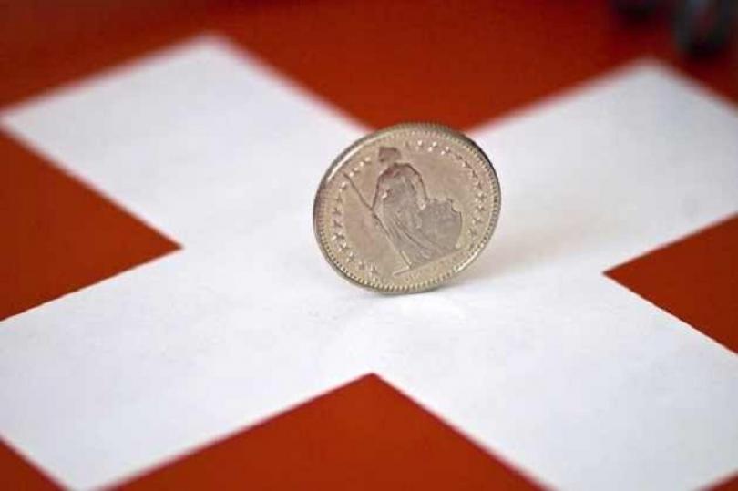 قرار الفائدة السويسرية يدعم ارتفاع  الفرنك
