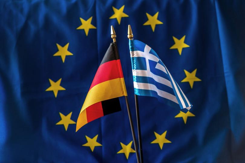 الحكومة الألمانية: خفض ديون اليونان أمر غير مقبول