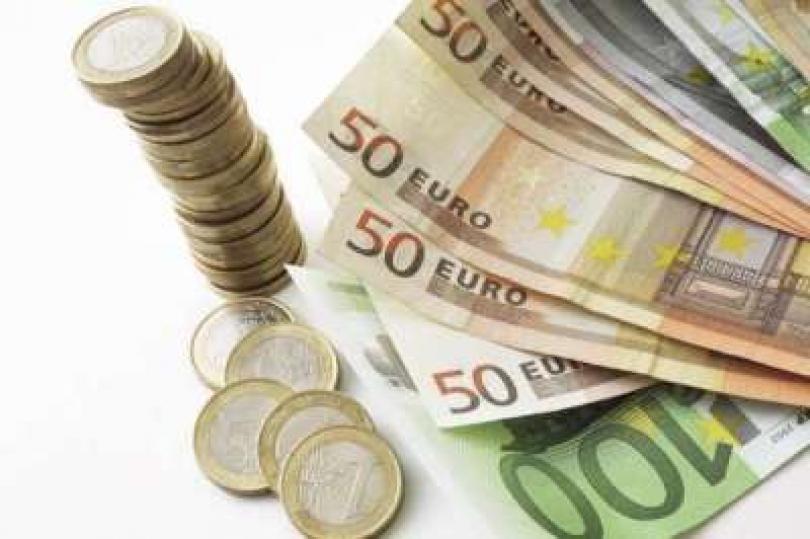 اليورو يرتفع مقابل العملات الاخري