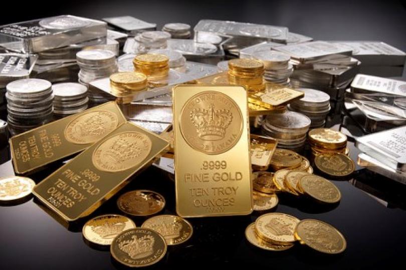 تراجع الذهب مدفوعاً بالأزمة اليونانية