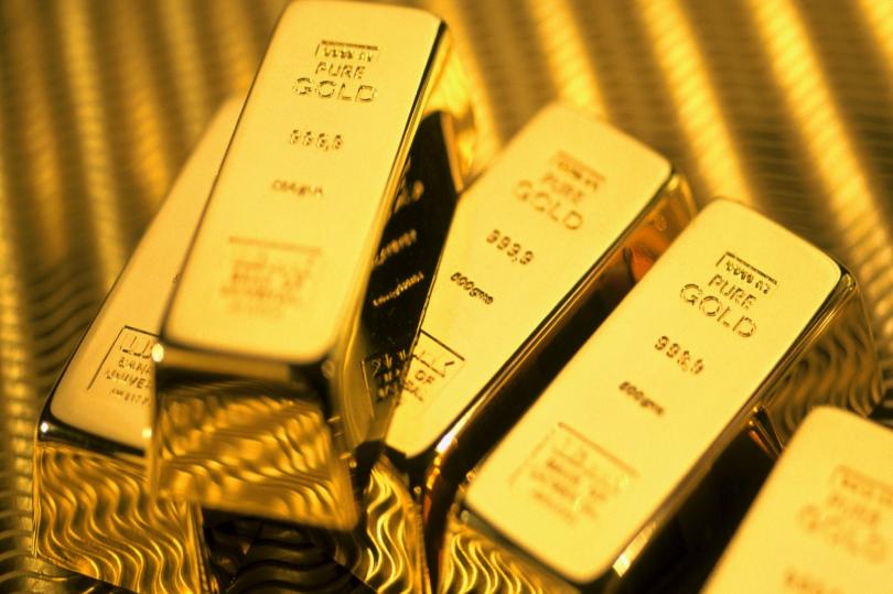 أسعار الذهب تتراجع بعد ارتفاعها خلال تعاملات الأمس