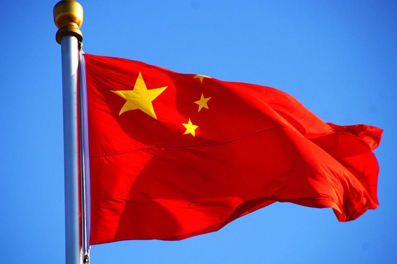 يدعو السفير الصيني لإلغاء التعريفات الجمركية على السلع الصينية بأمريكا