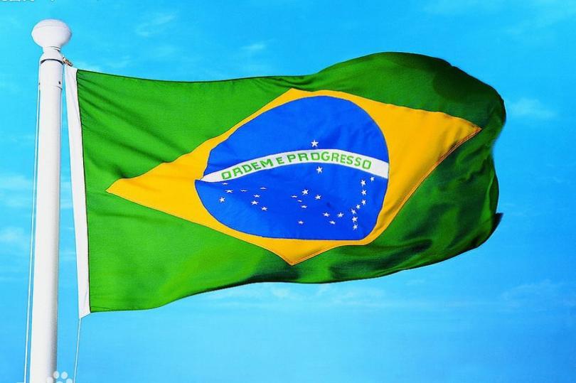 وزير الاقتصاد البرازيلي يبدي ثقته في التغلب على الأزمة الحالية