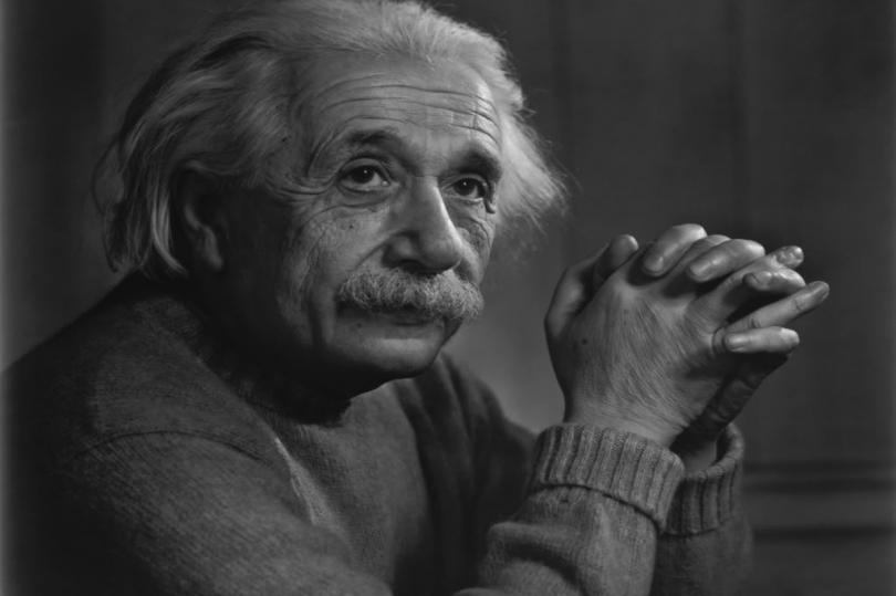 الحياة من وجهه نظر أينشتاين