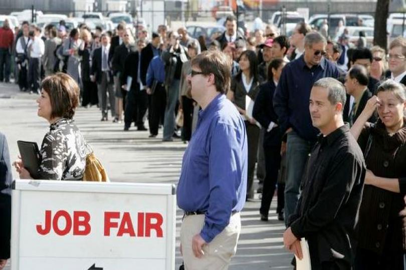 طلبات إعانة البطالة الأمريكية ترتفع بأقل من المتوقع عند 222 ألف طلب