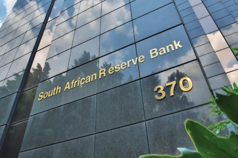 البنك المركزي بحنوب افريقيا يحتفظ بمعدل الفائدة عند 6.5% ويمهد للرفع