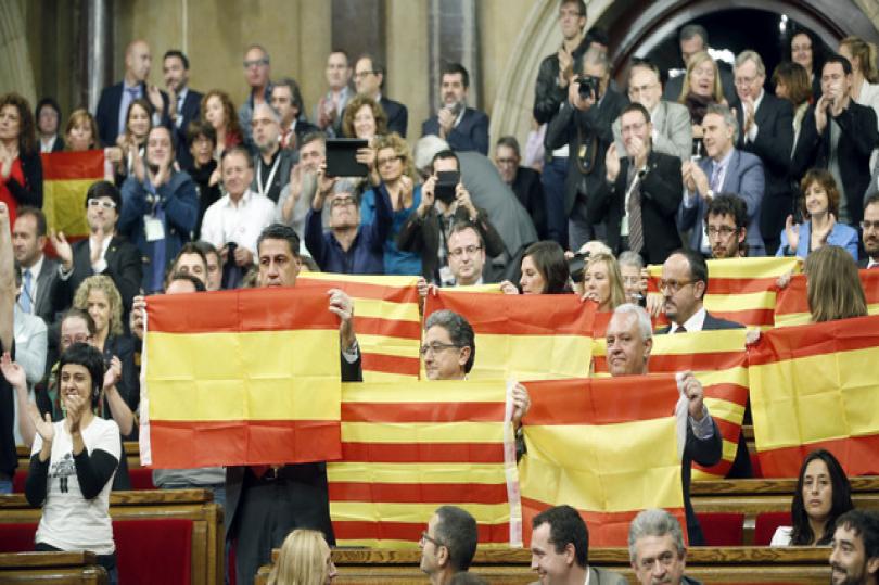 البرلمان الكتلوني يؤيد حملة الانفصال عن اسبانيا