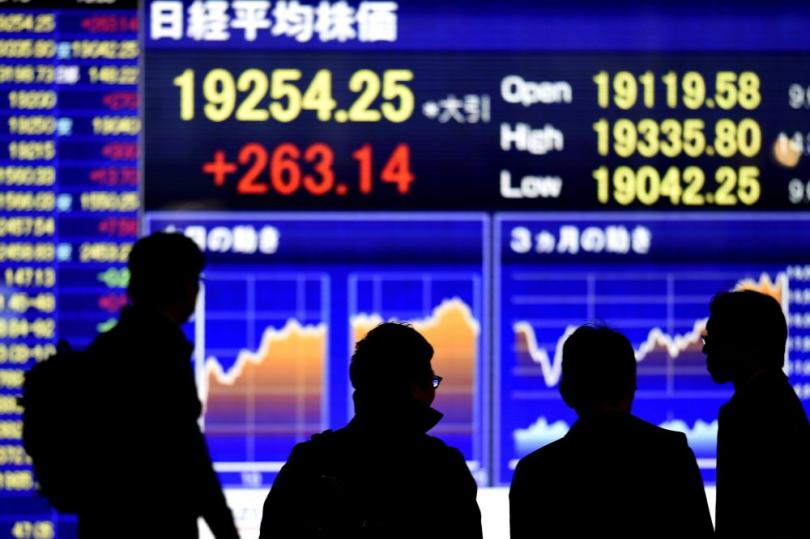 أسواق الأسهم اليابانية تخسر 3% خلال تداولات اليوم والين يواصل ارتفاعه