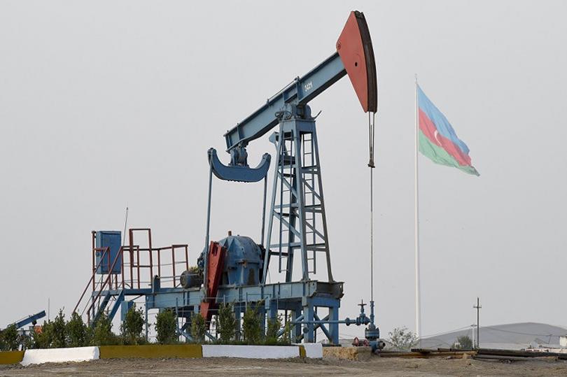 إنتاج أذربيجان من النفط الخام يتجاوز الـ 800 ألف برميل يومياً