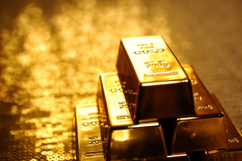 ارتفاع الذهب فى ظل تراجع الدولار الأمريكى