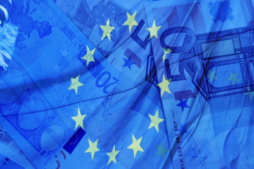 تحديث توقعات البنك المركزي الأوروبي للنمو الاقتصادي وسعر الصرف