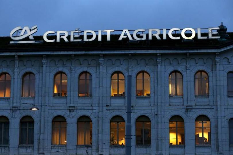 بنك Credit Agricole ينصح بشراء الدولار أمام تلك العملات
