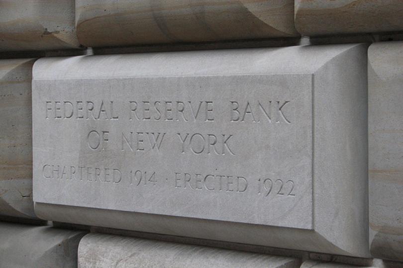 الاحتياطي الفيدرالي بنيويورك يخفض توقعاته للنمو