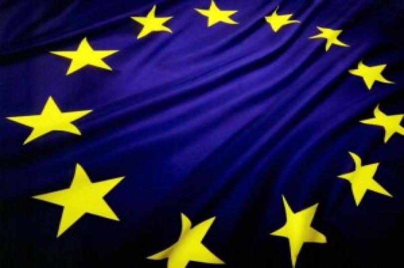 مؤسسات منطقة اليورو تعلن : لن نتخذ أي خطوة قبل إجراء الاستفتاء
