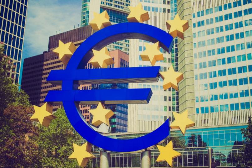 استقرار التضخم ضمن النطاق السلبي للشهر الرابع يزيد الضغوط على المركزي الأوروبي