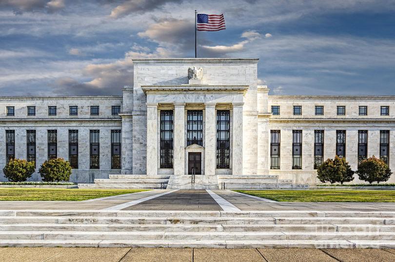 الاحتياطي الفيدرالي الأمريكي: دوره وتأثيره على الاقتصاد العالمي