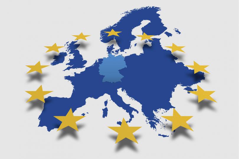 الإتحاد الأوروبي، النظام السياسي الأكبر في العالم