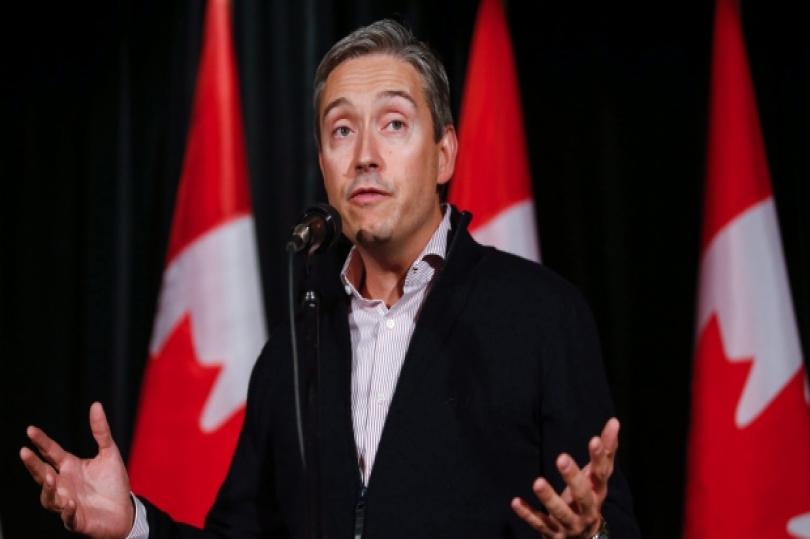 تعليق وزير التجارة الكندي على الاتفاقات التجارية