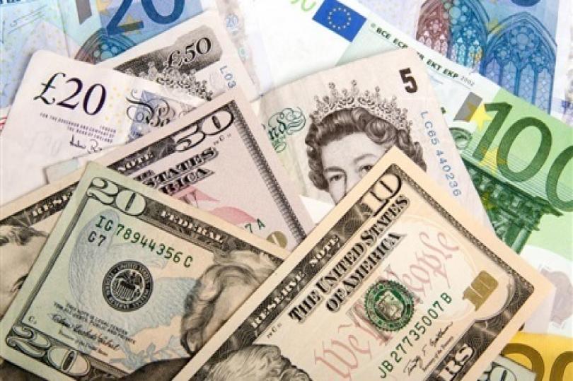 العملة البريطانية تسجل أسوأ أداء بين العملات الرئيسية خلال تعاملات اليوم