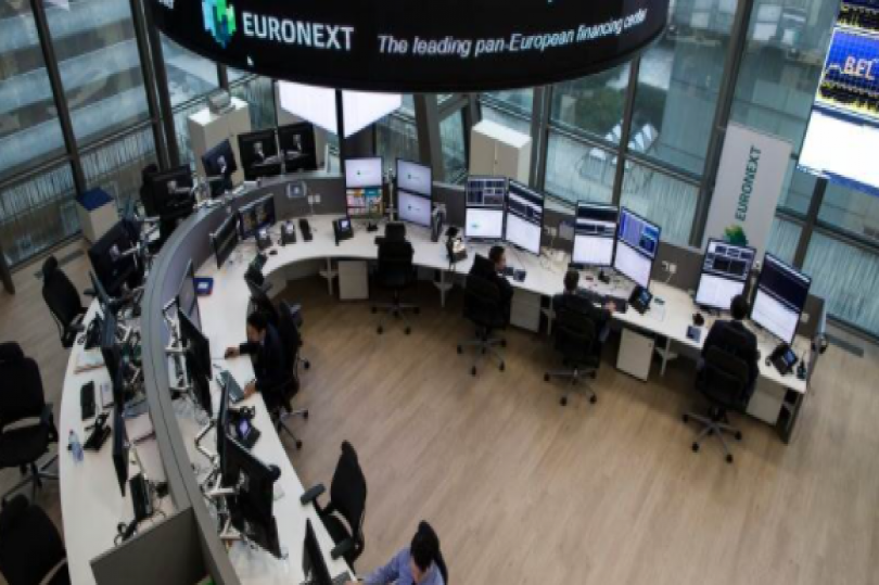 الأسهم الأوروبية تغلق على انخفاض متأثرةً بالمخاوف إزاء الجائحة