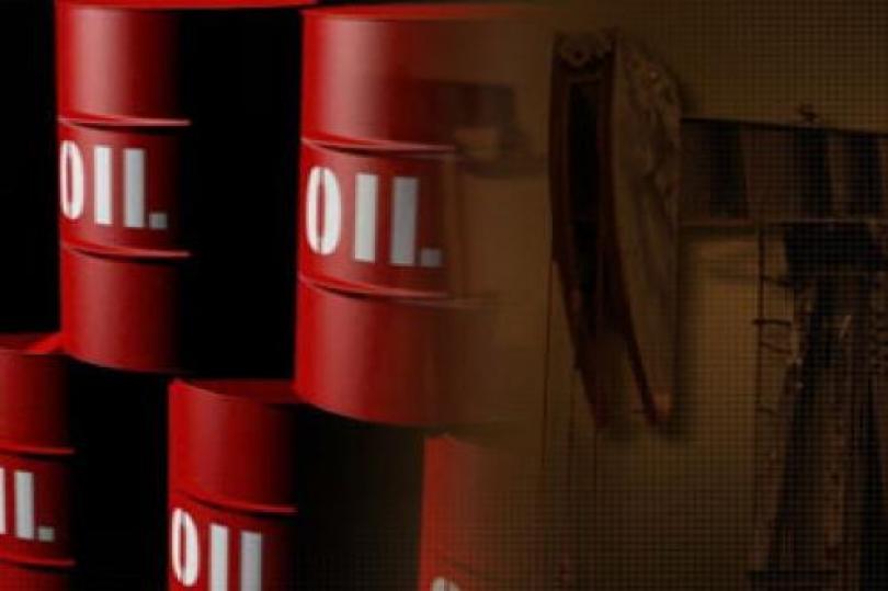 النفط الخام عند أعلى مستوياته في أربعة أيام 