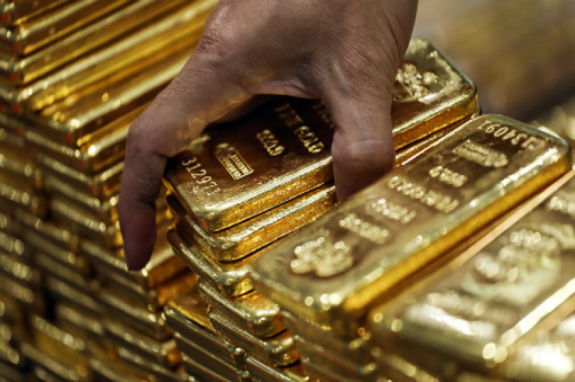 الذهب يتحول إلى التراجع.. ضغوط الدولار أم انحسار الشراء؟