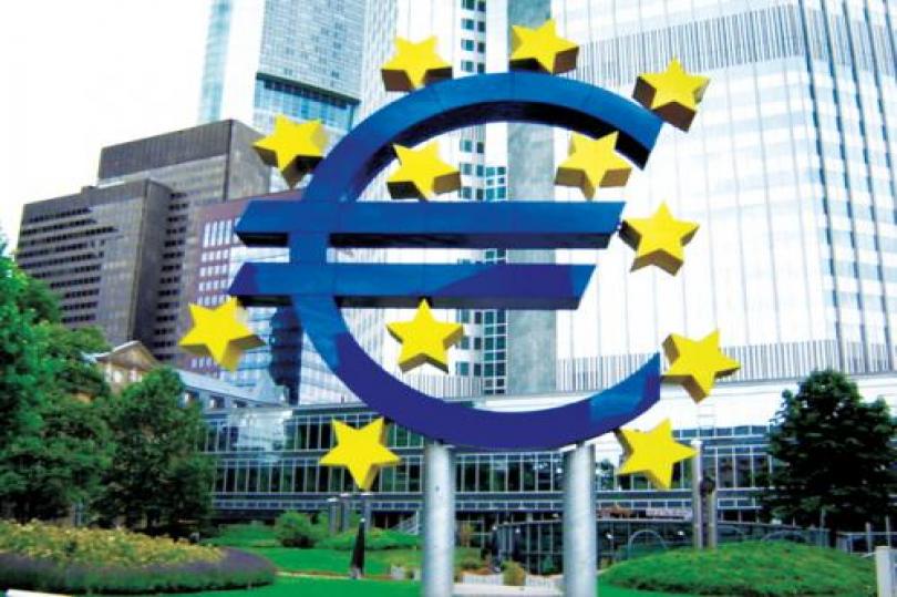 المركزي الأوروبي يعرف بورقة نقدية جديدة يصدرها في سبتمبر