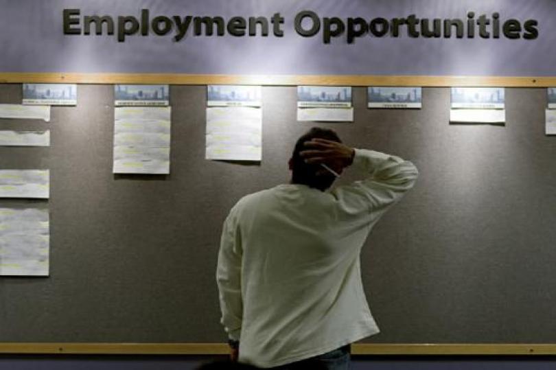 ارتفاع مؤشر إعانات البطالة الأمريكية دون المتوقّع