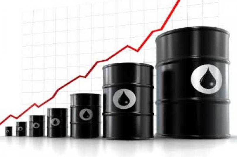 النفط يواصل جني مكاسبه عقب البيانات الصينية