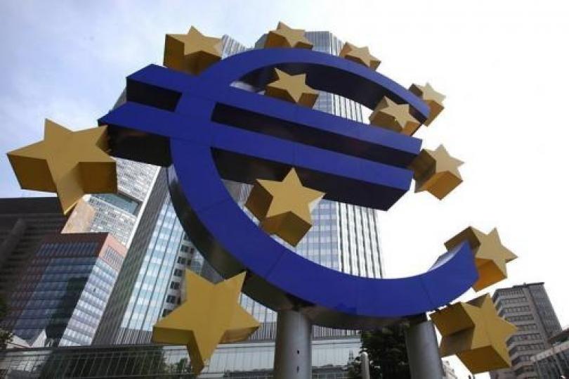اليورو يتراجع دون المستوى 1.30 عقب بيان البنك المركزي الأوروبي