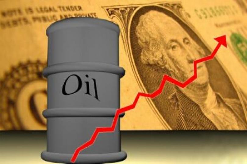 عقود النفط الآجلة ترتفع أعلى 99 دولارًا للبرميل وتراجع الذهب