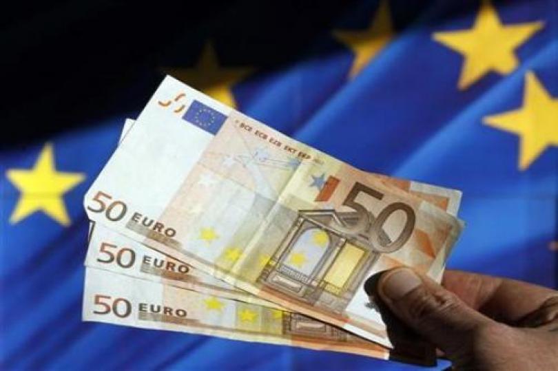 تباين أداء اليورو عقب ظهور بيانات أسعار المستهلكين 