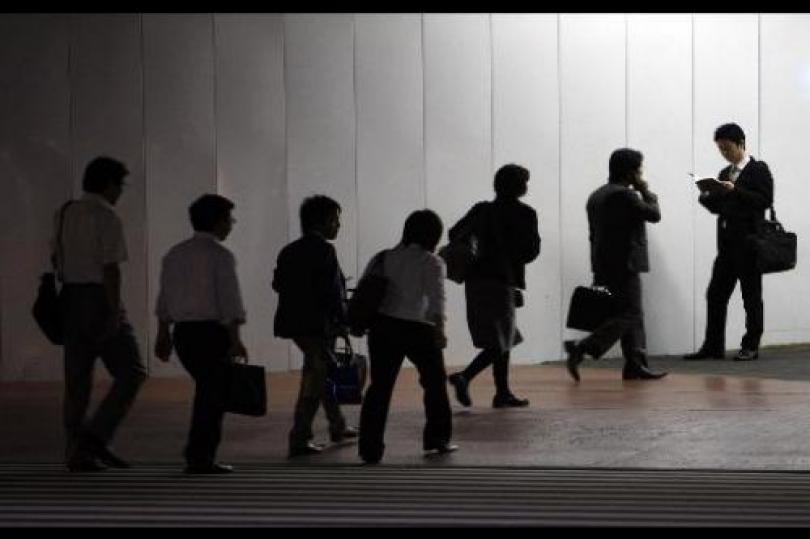 الين الياباني يتأثر سلباً ببيانات التوظيف وسط ظروف سياسية غير مواتية